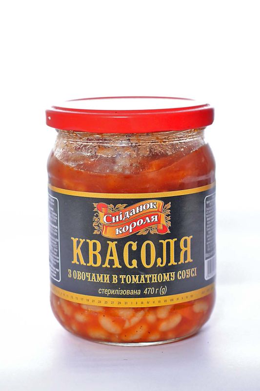 Квасоля з овочами в томатному соусі